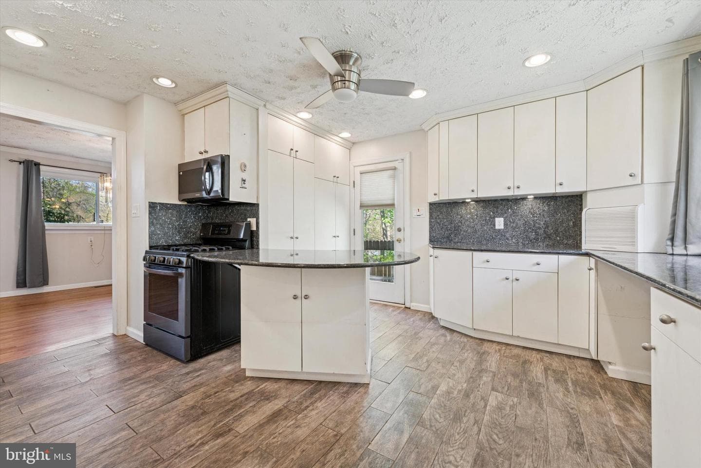 60 Andrien Road photo 6