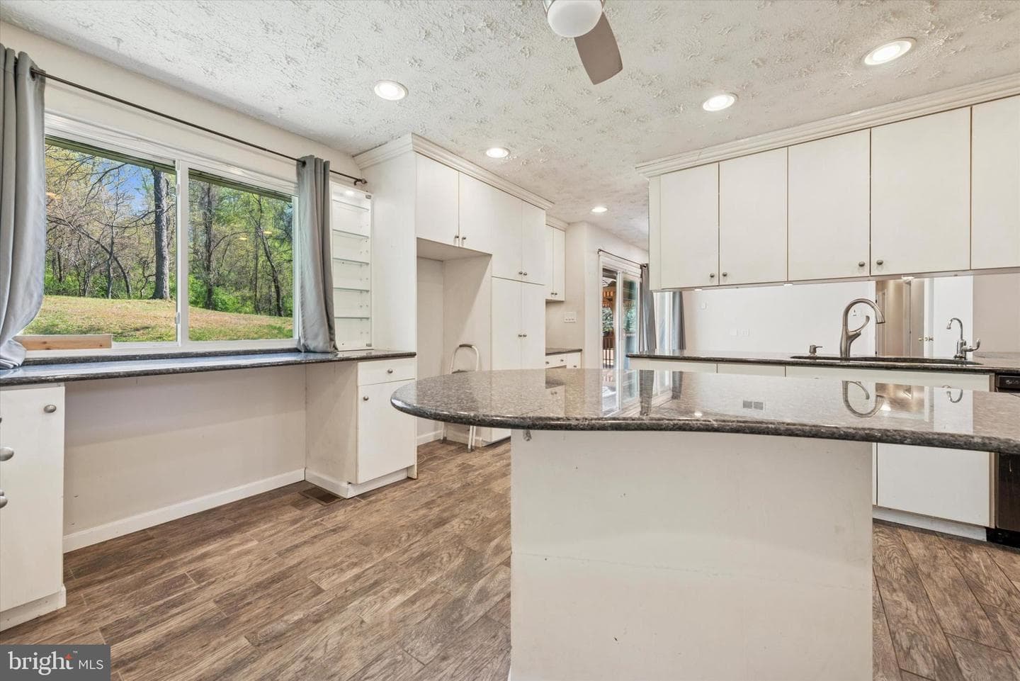 60 Andrien Road photo 7