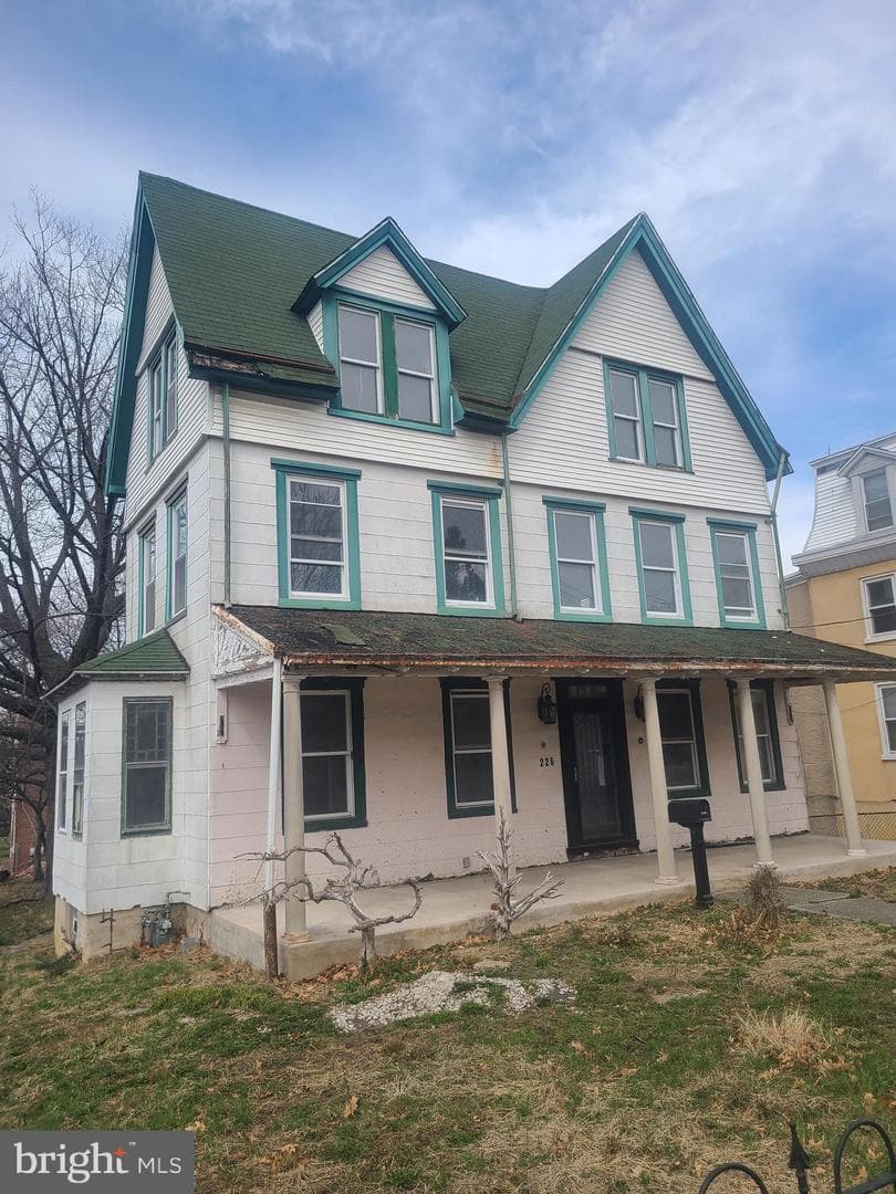 226 S 4th Street photo 1