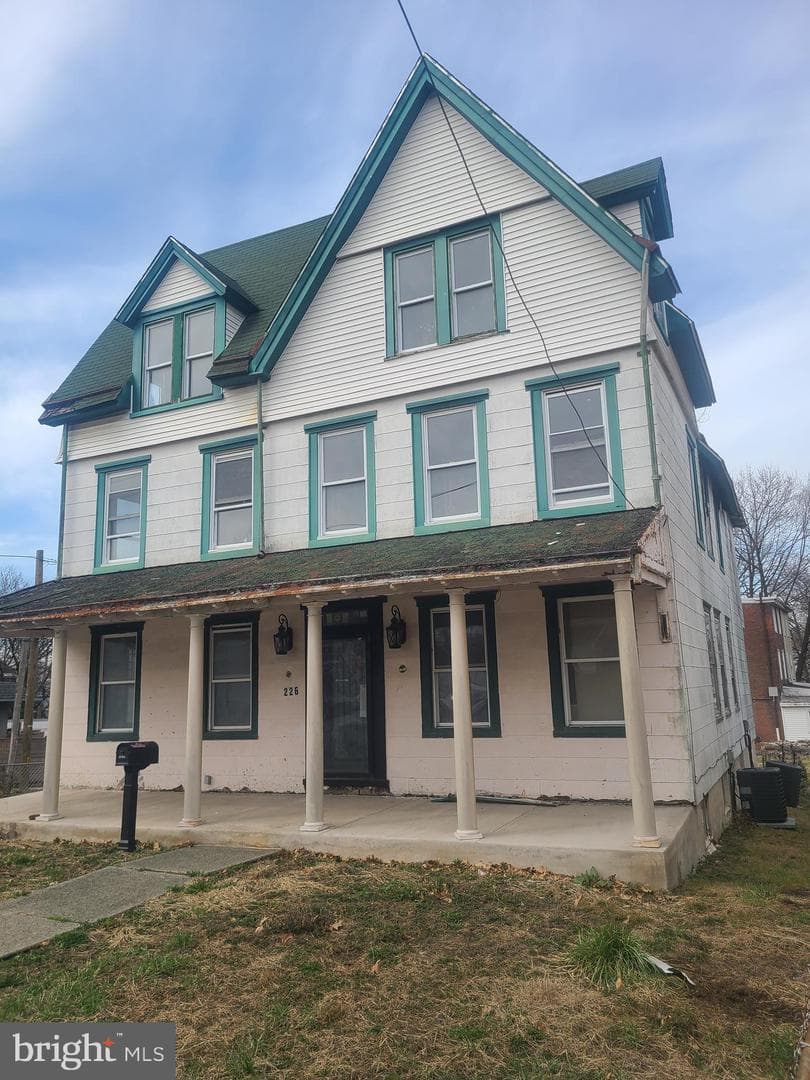 226 S 4th Street photo 2