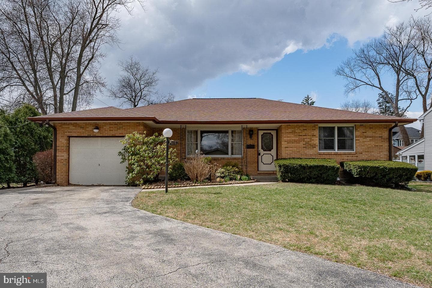 819 Rose Avenue photo 2