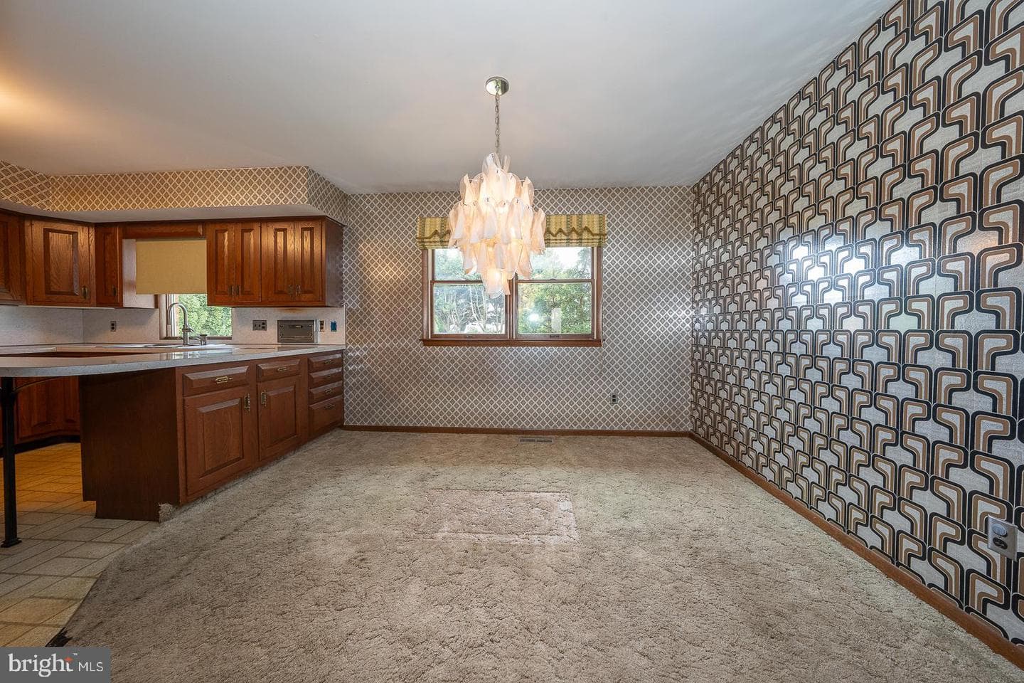 819 Rose Avenue photo 8