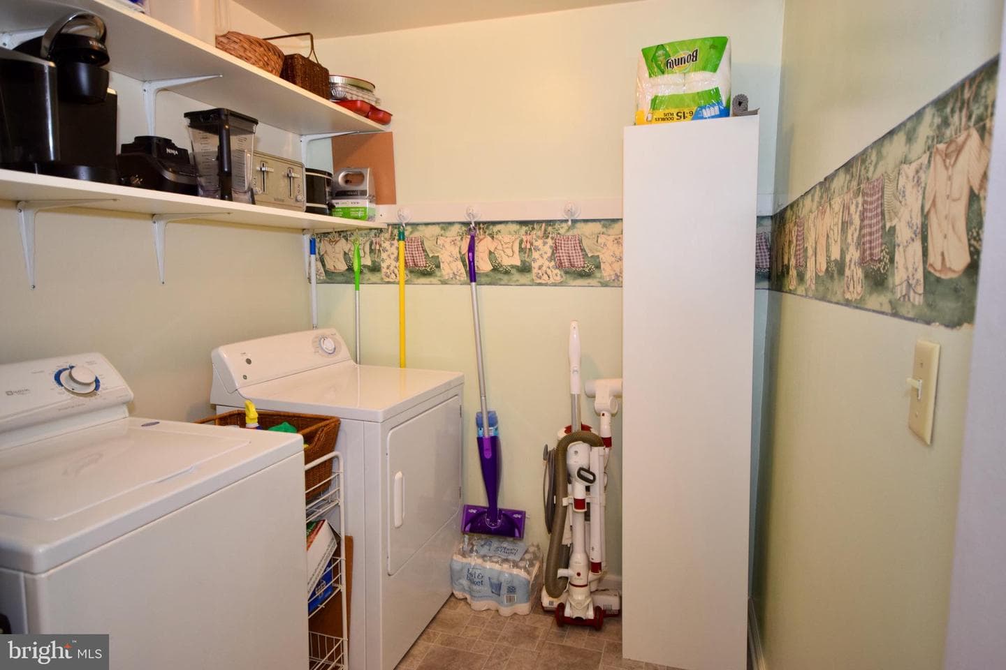 517 Ridley Avenue photo 12