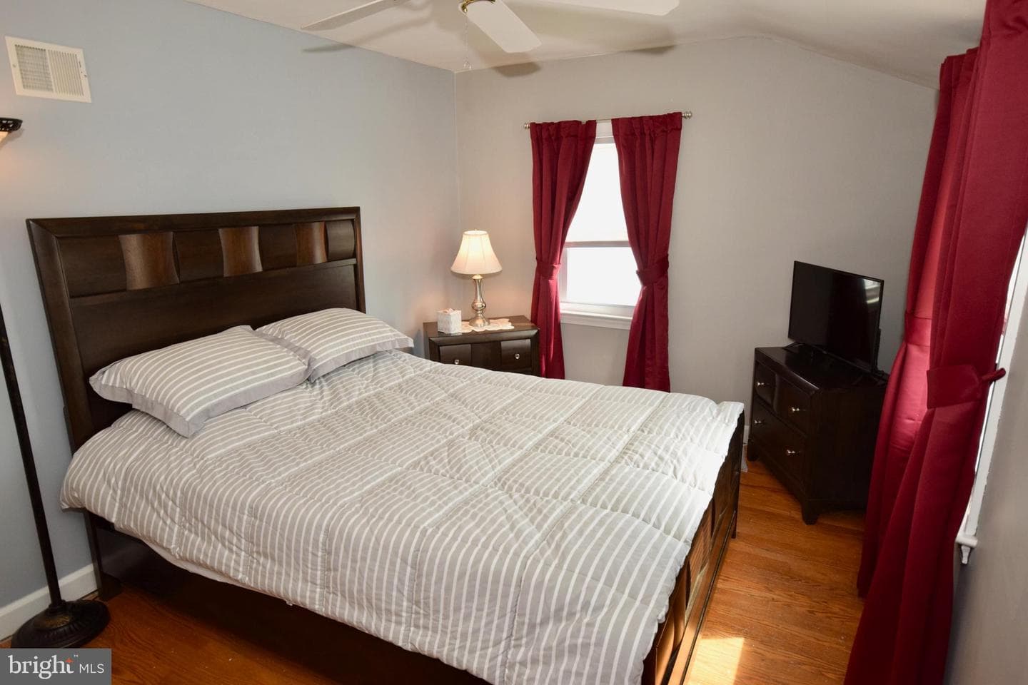 517 Ridley Avenue photo 16