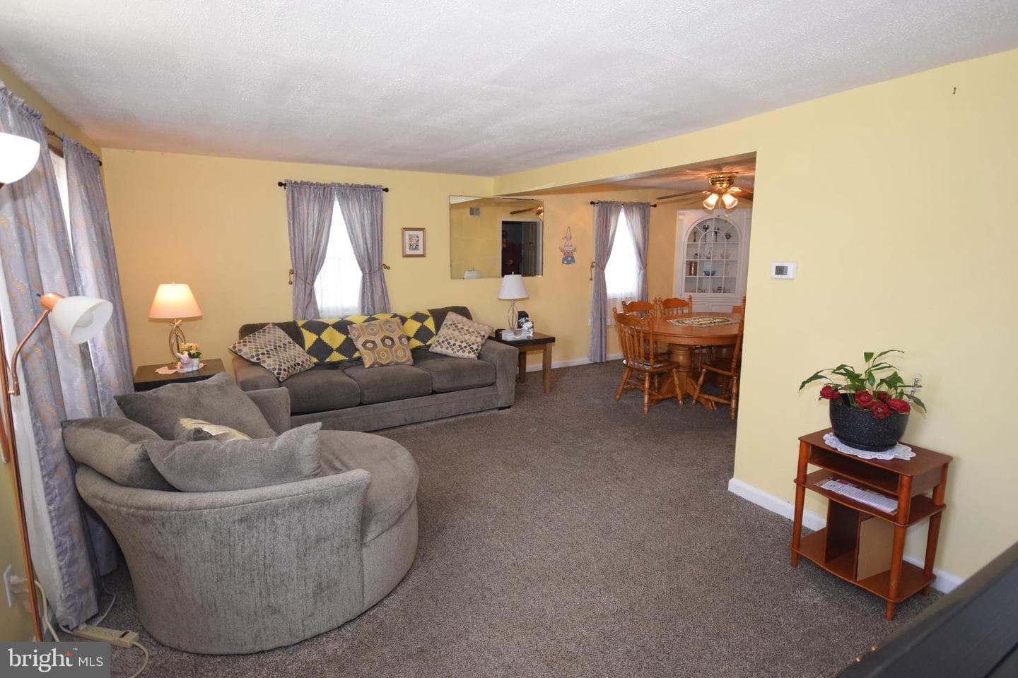517 Ridley Avenue photo 3