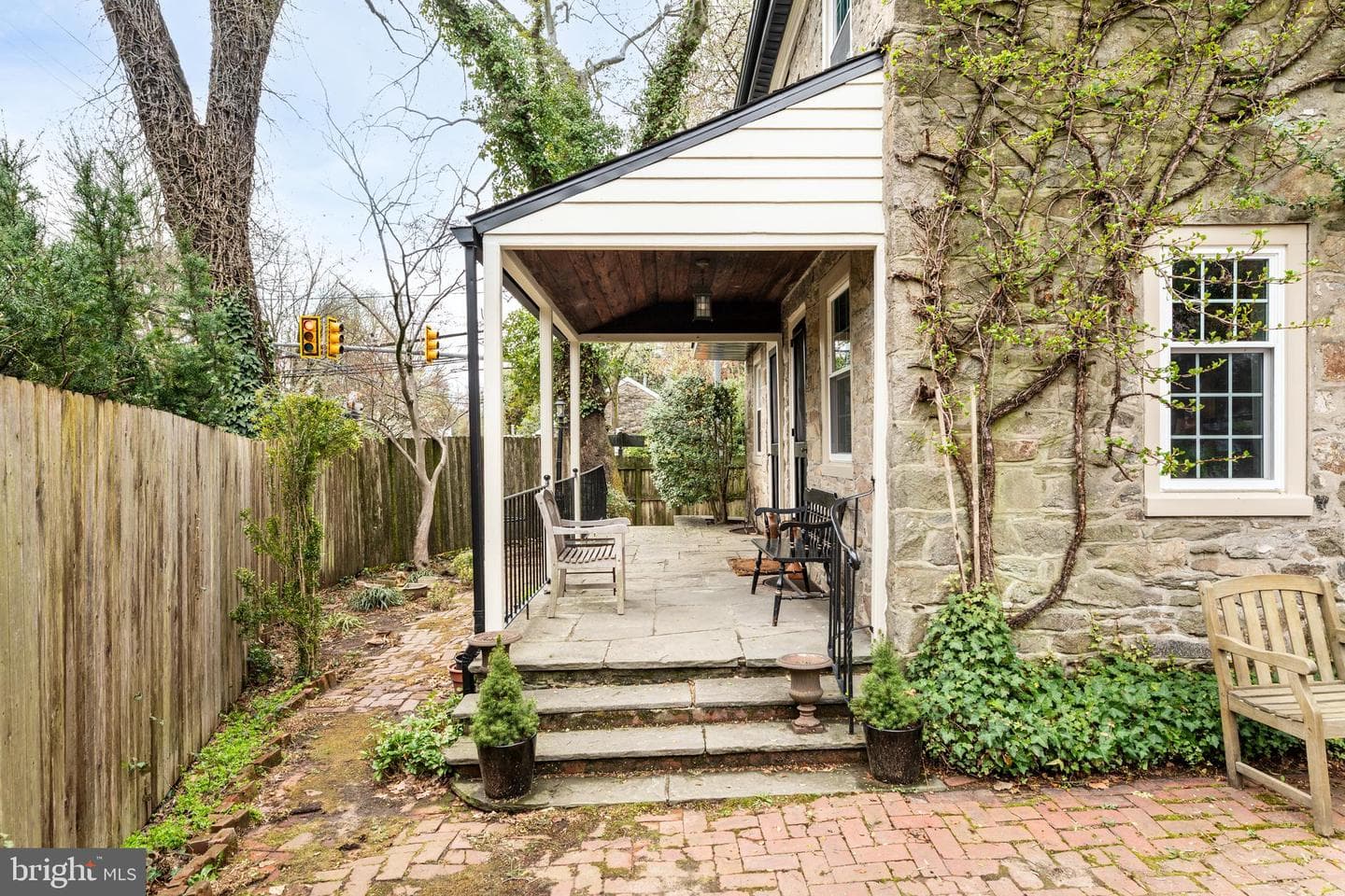 1 E Brookhaven Road photo 43
