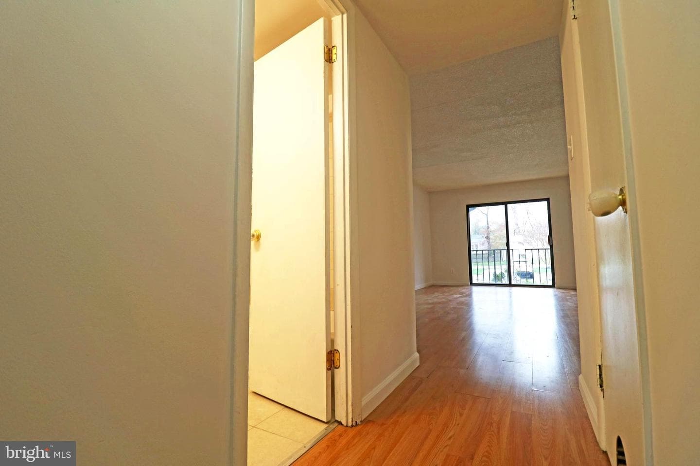 710 Putnam Boulevard photo 13