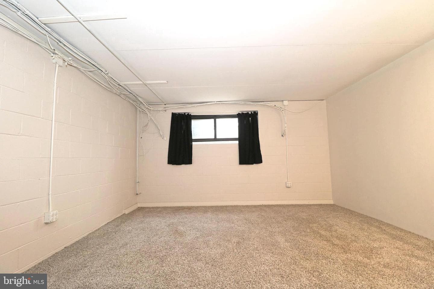 710 Putnam Boulevard photo 25