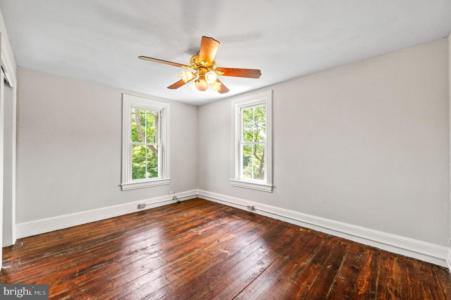 222 S Pennell Road photo 30