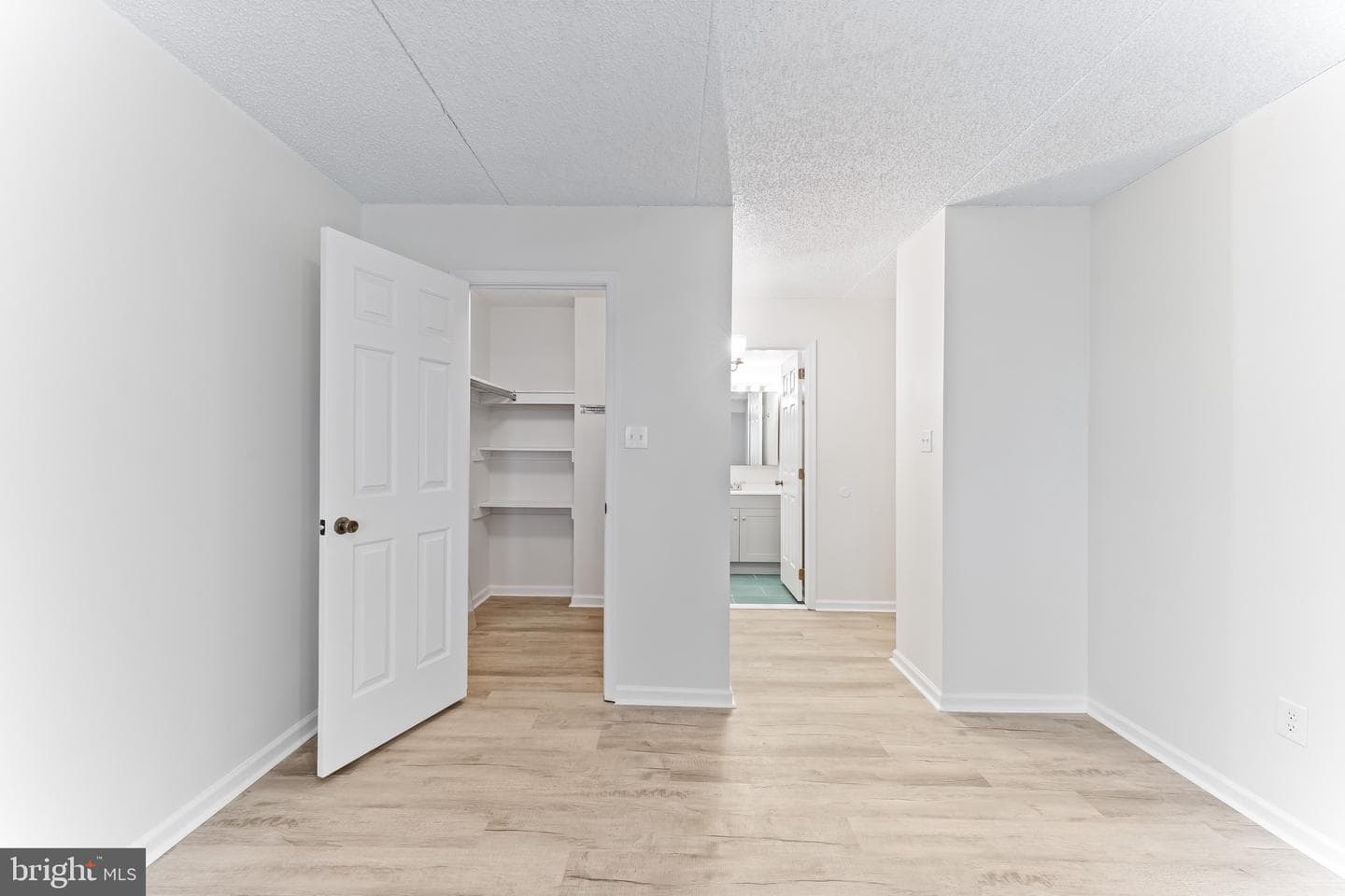 B105 Summit Drive #b105 photo 29
