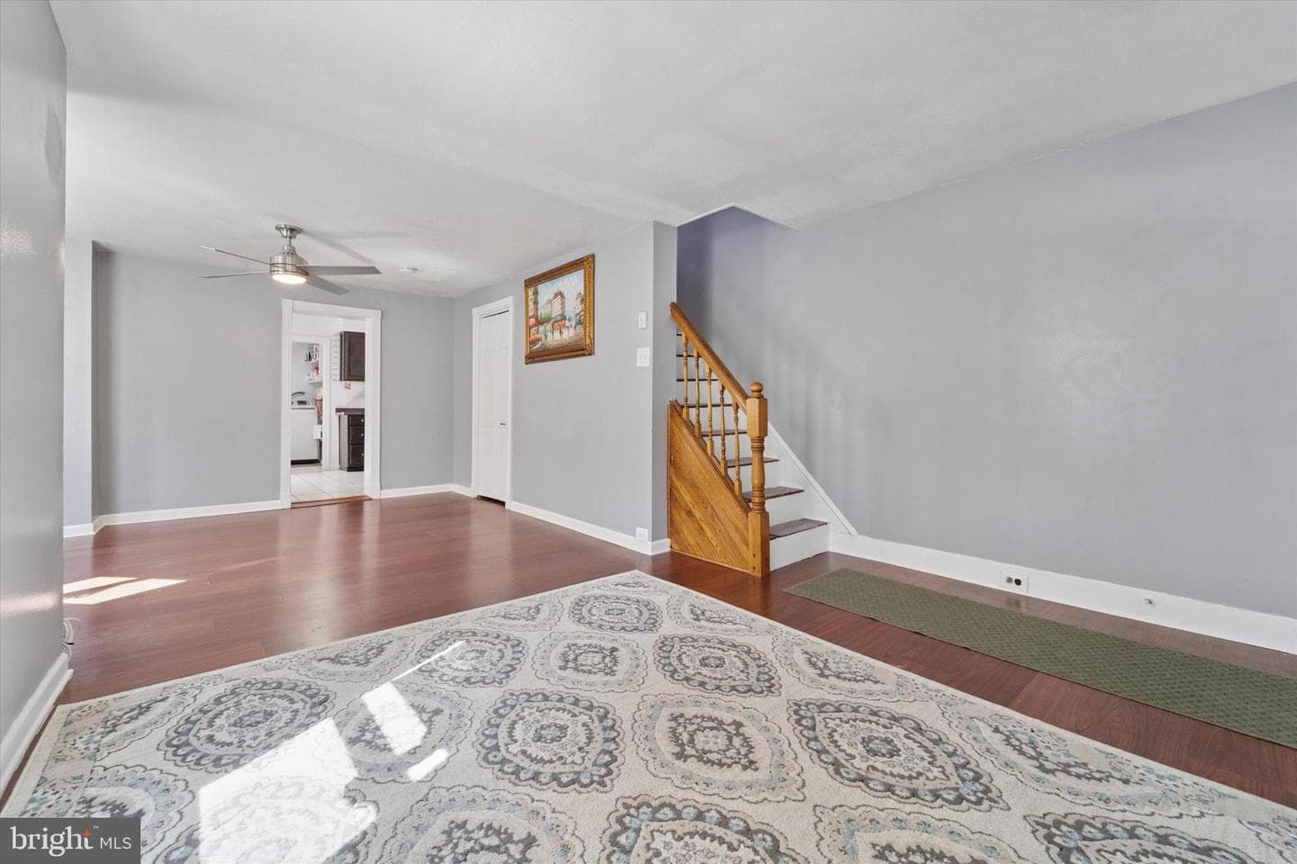 519 E Broadway Avenue photo 4