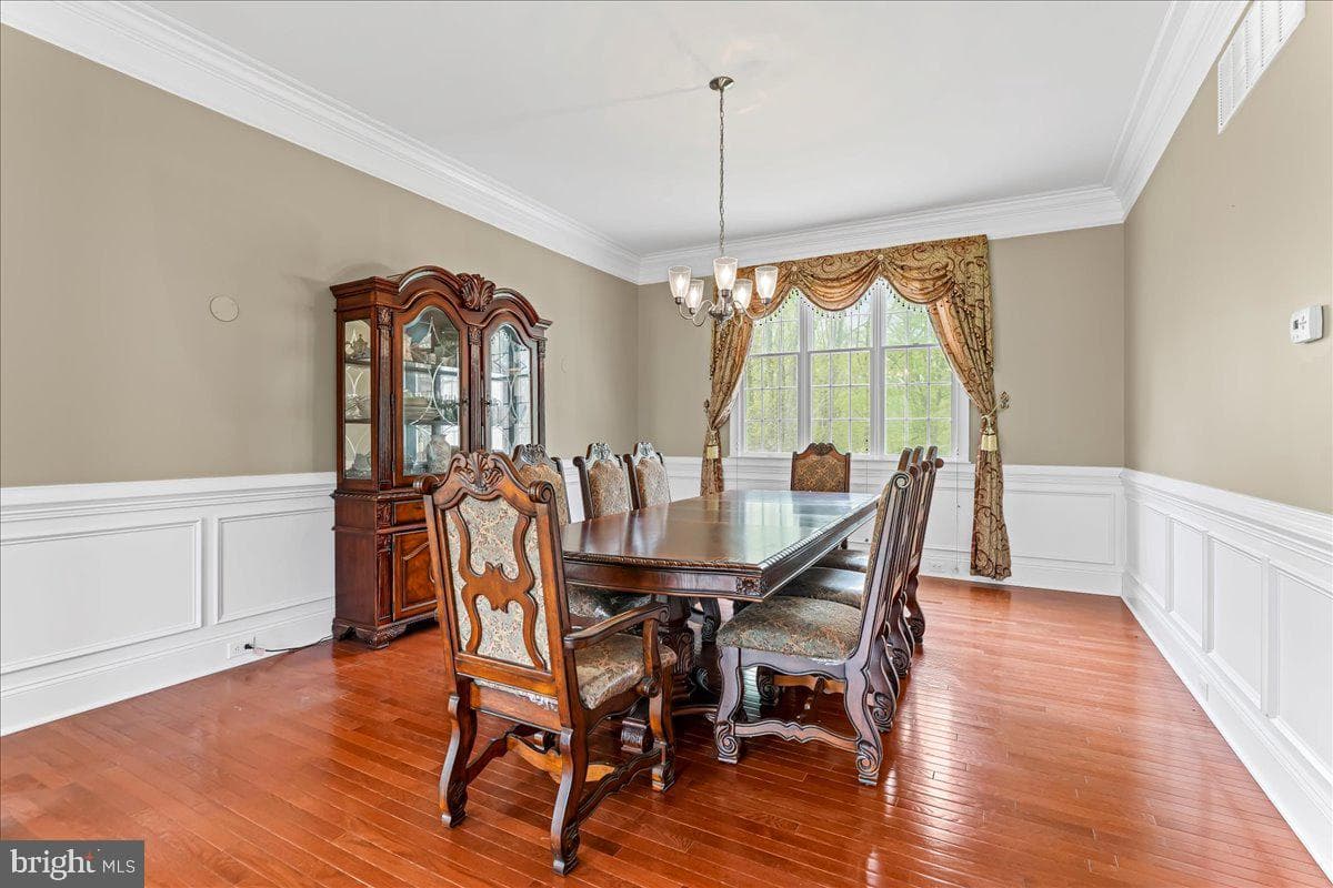 15 Evergreen Place photo 5