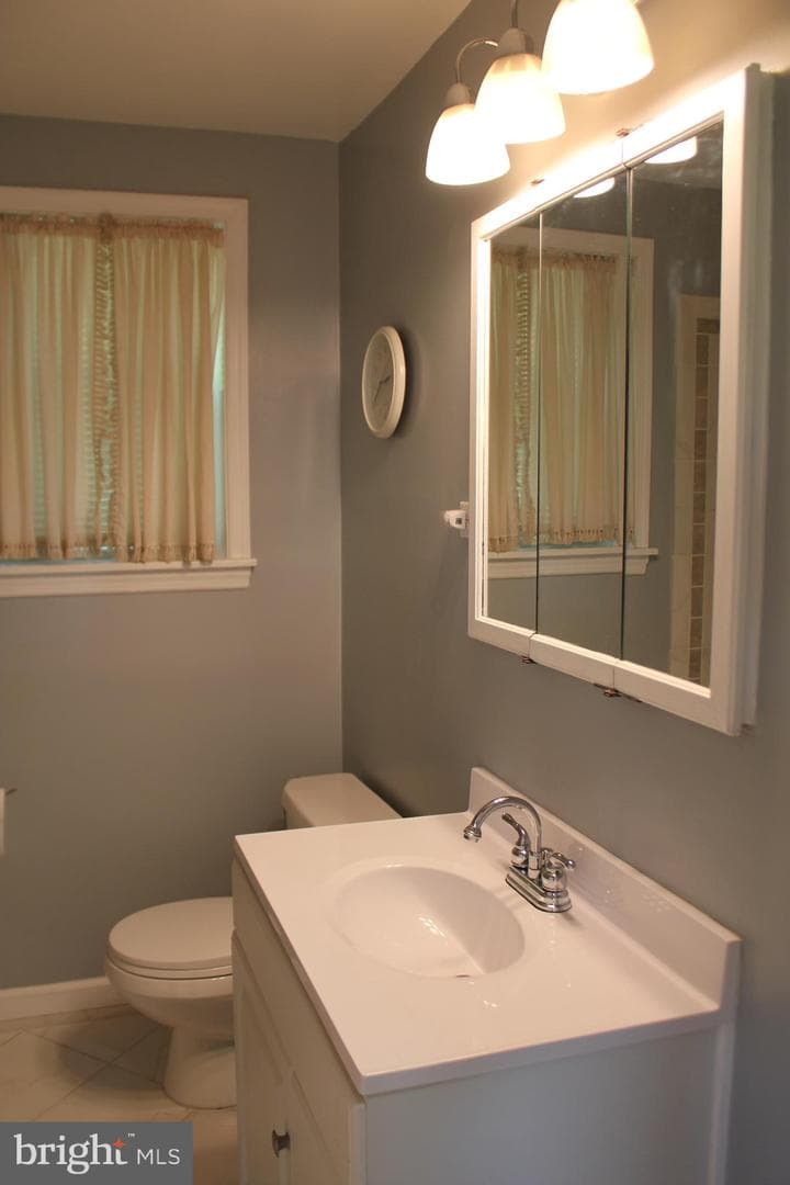 1352 Valley Road photo 13