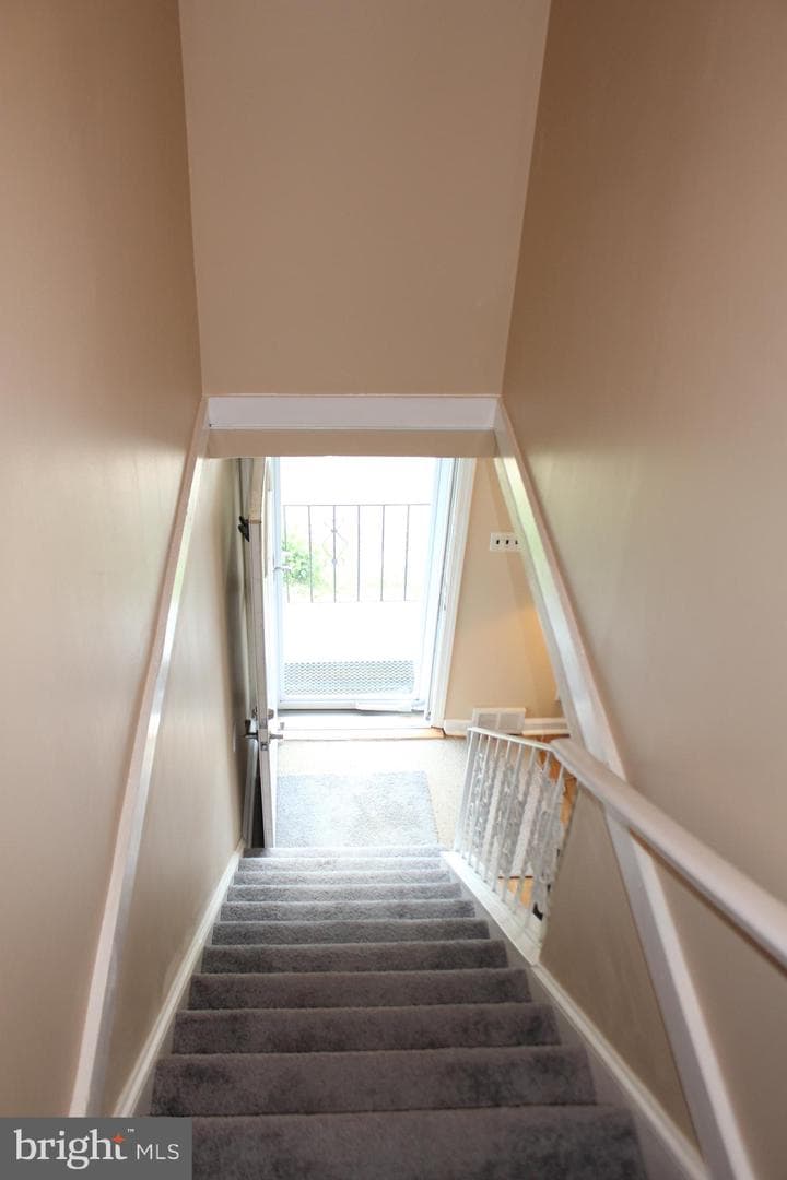 1352 Valley Road photo 21