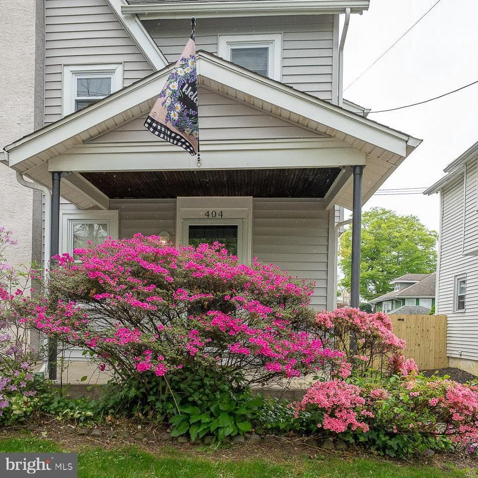 404 Brebant Avenue photo 2