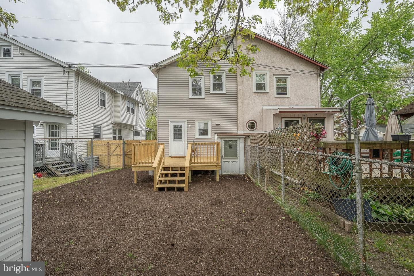 404 Brebant Avenue photo 33