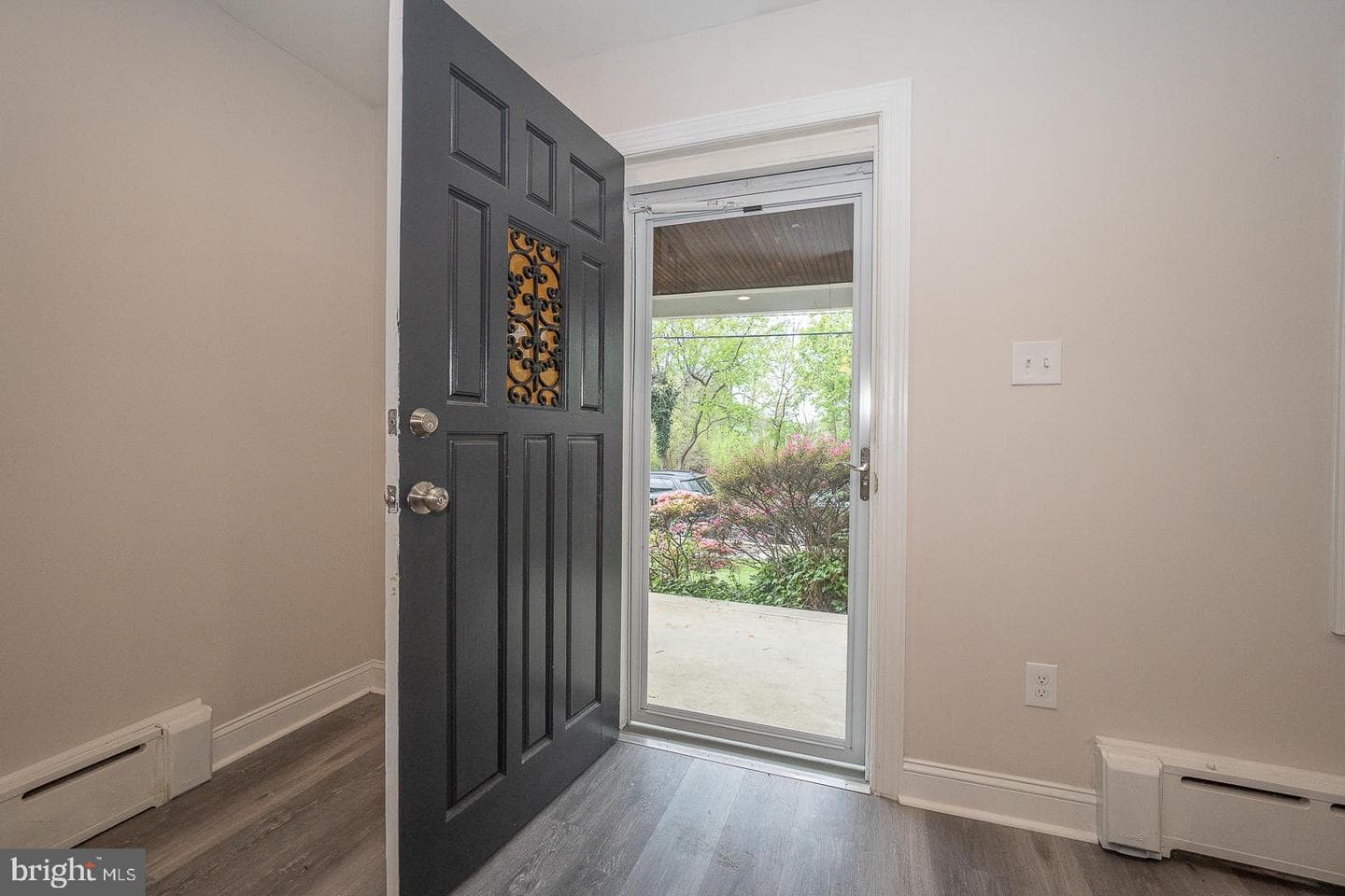 404 Brebant Avenue photo 5