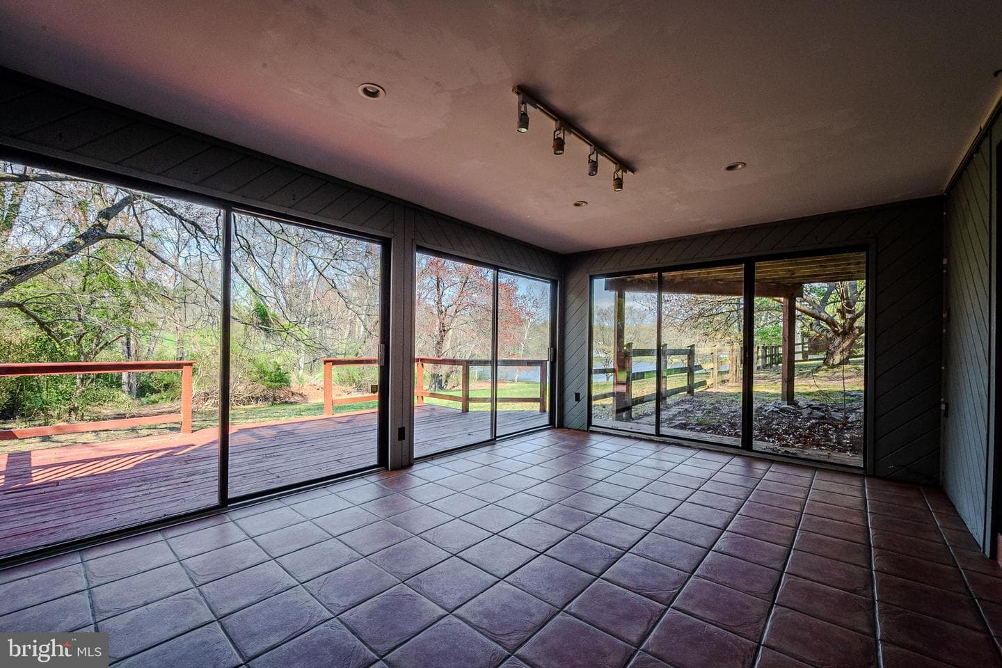 5 Hilloch Lane photo 61