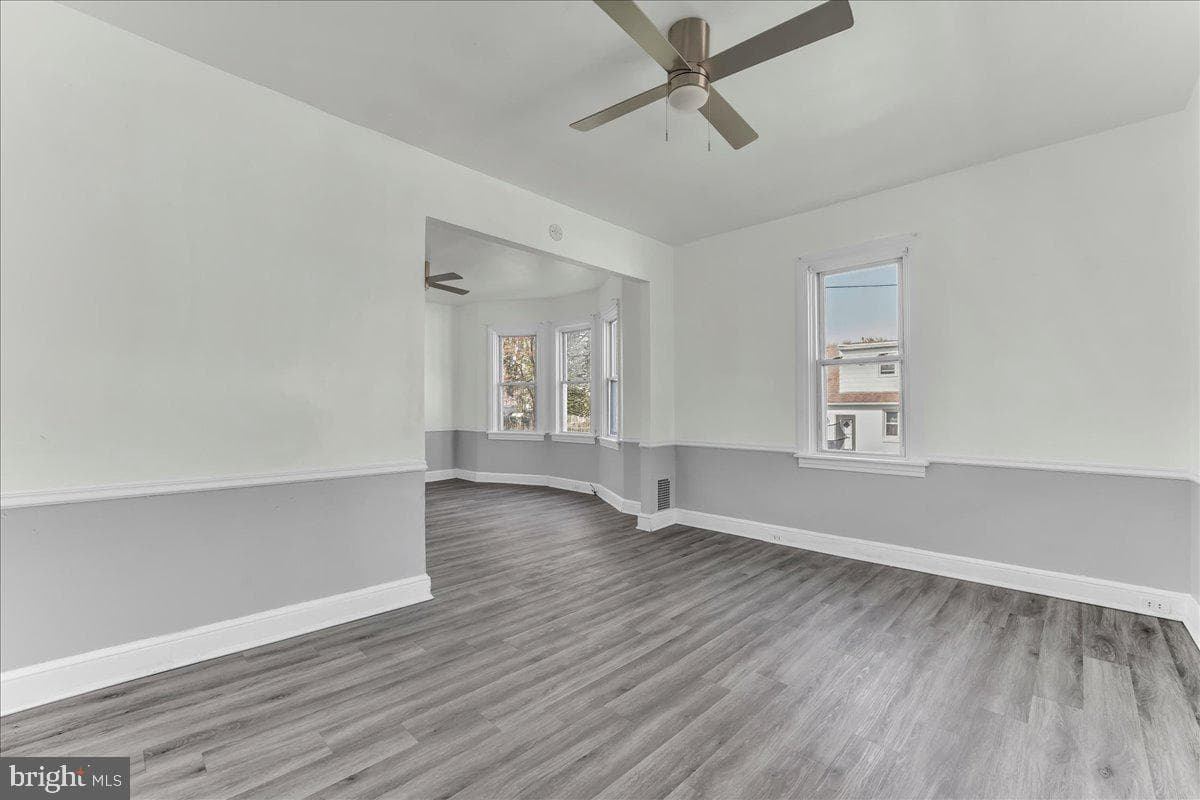 307 Taylor Avenue photo 2