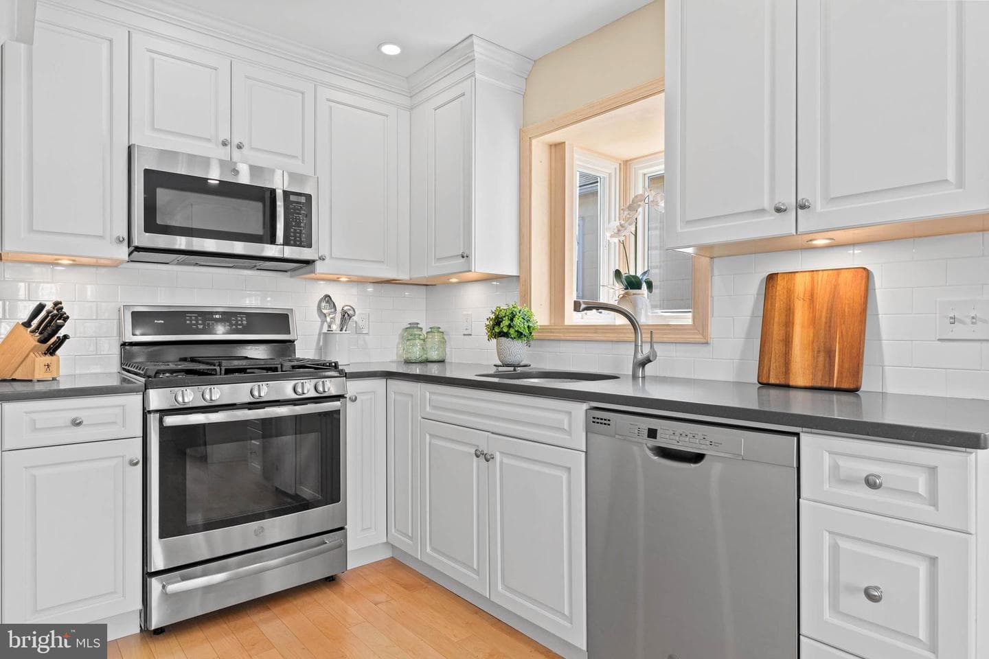 127 2nd Avenue photo 8