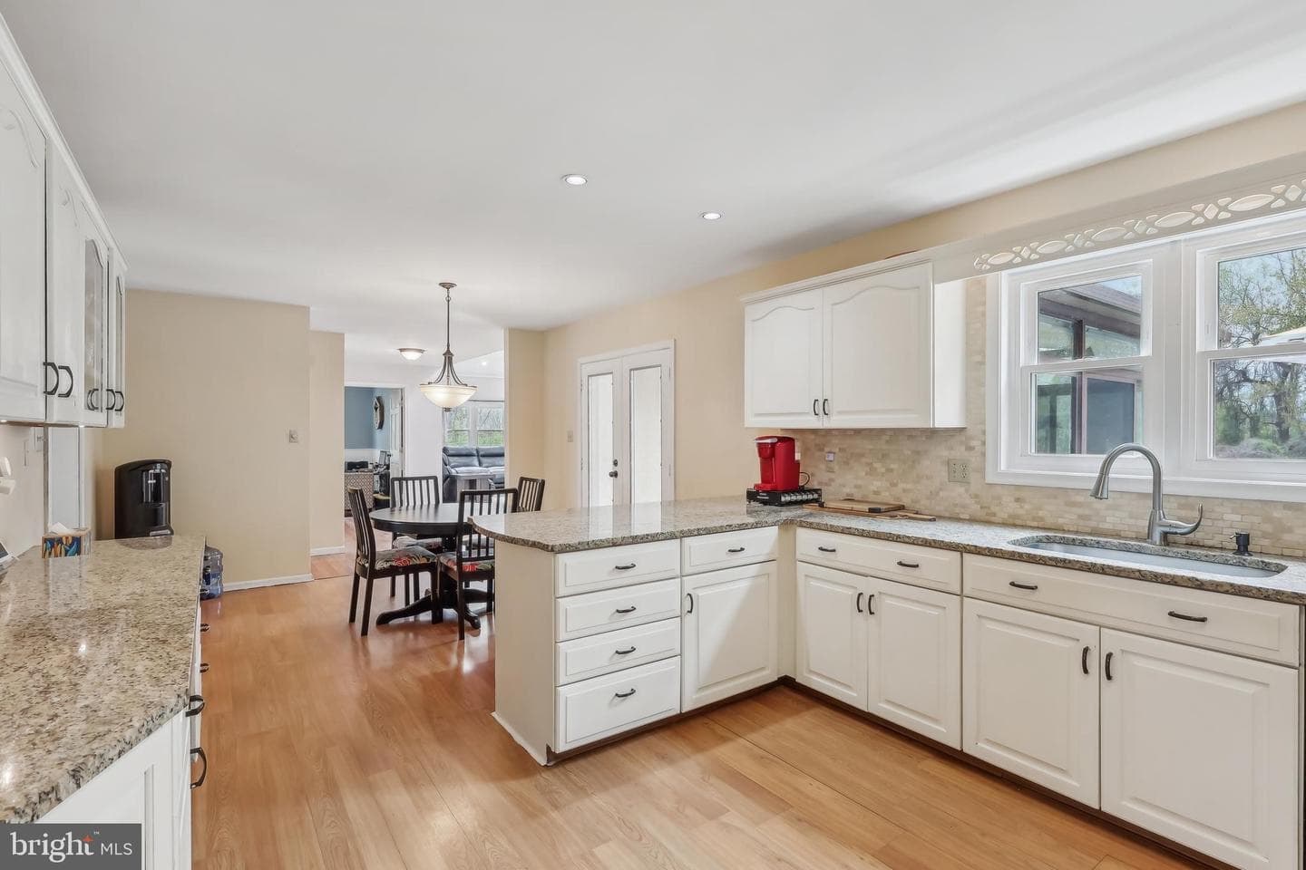 16 Springwater Lane photo 15