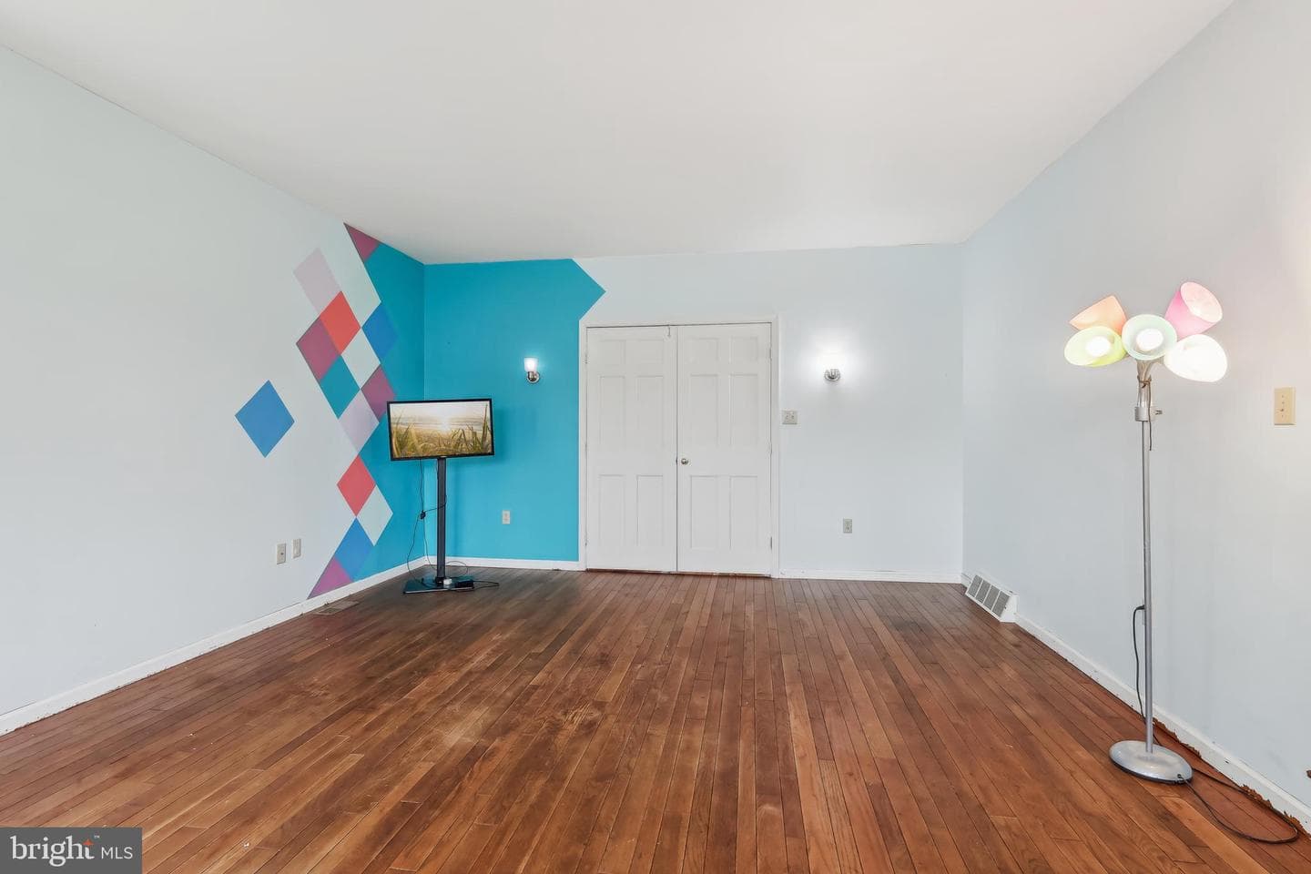 16 Springwater Lane photo 23