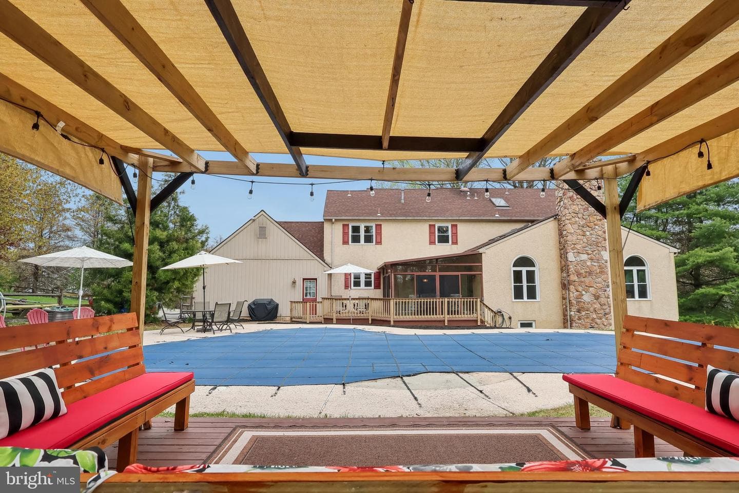 16 Springwater Lane photo 54