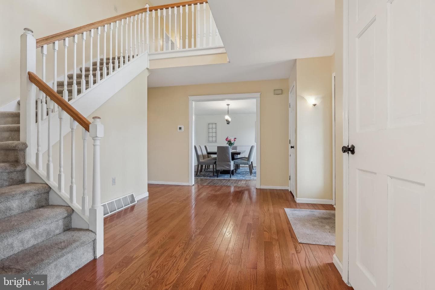 16 Springwater Lane photo 9
