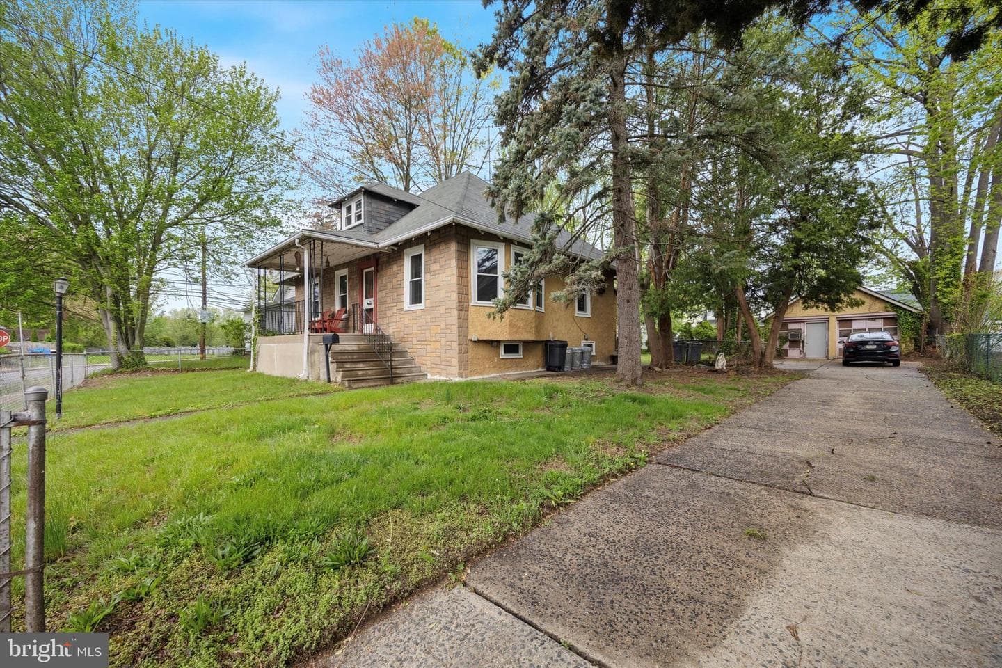 1025 Bartram Avenue photo 2