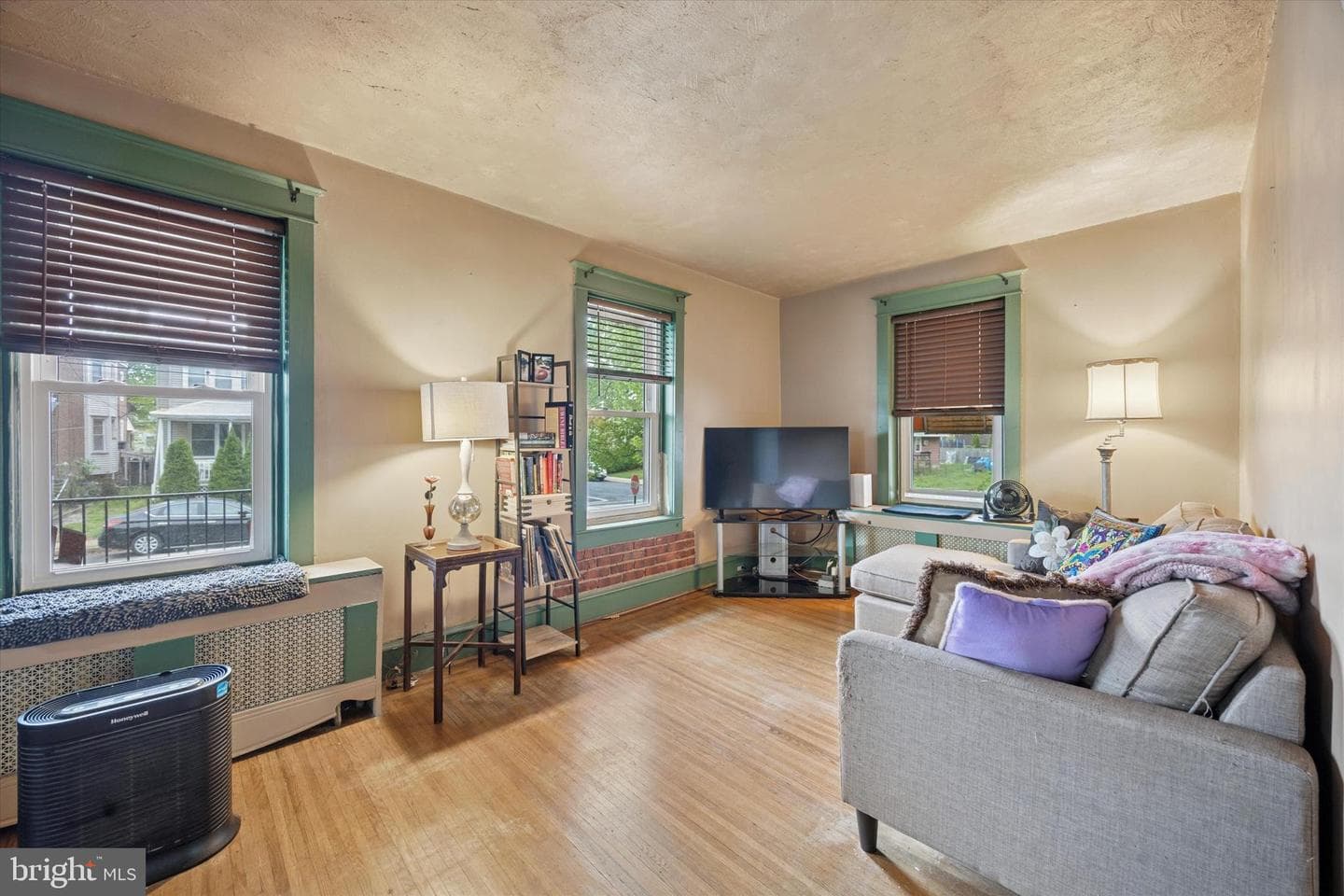 1025 Bartram Avenue photo 4