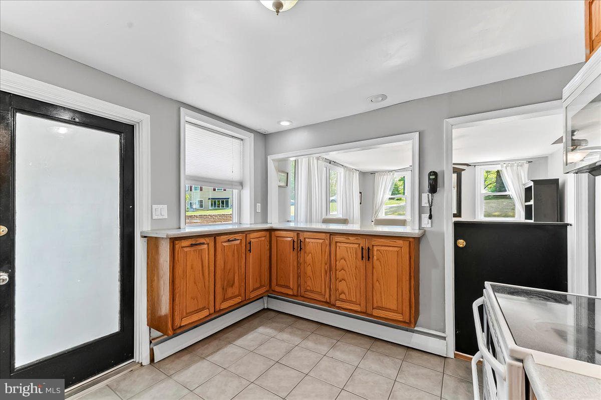 37 Bolling Circle photo 11