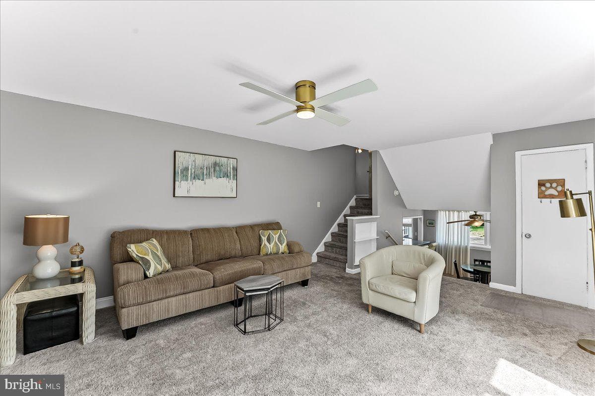 37 Bolling Circle photo 5