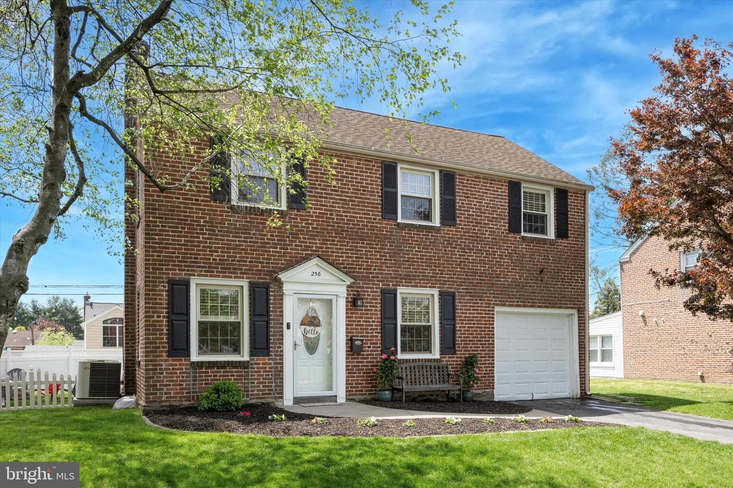 256 Ridgewood Road photo 1