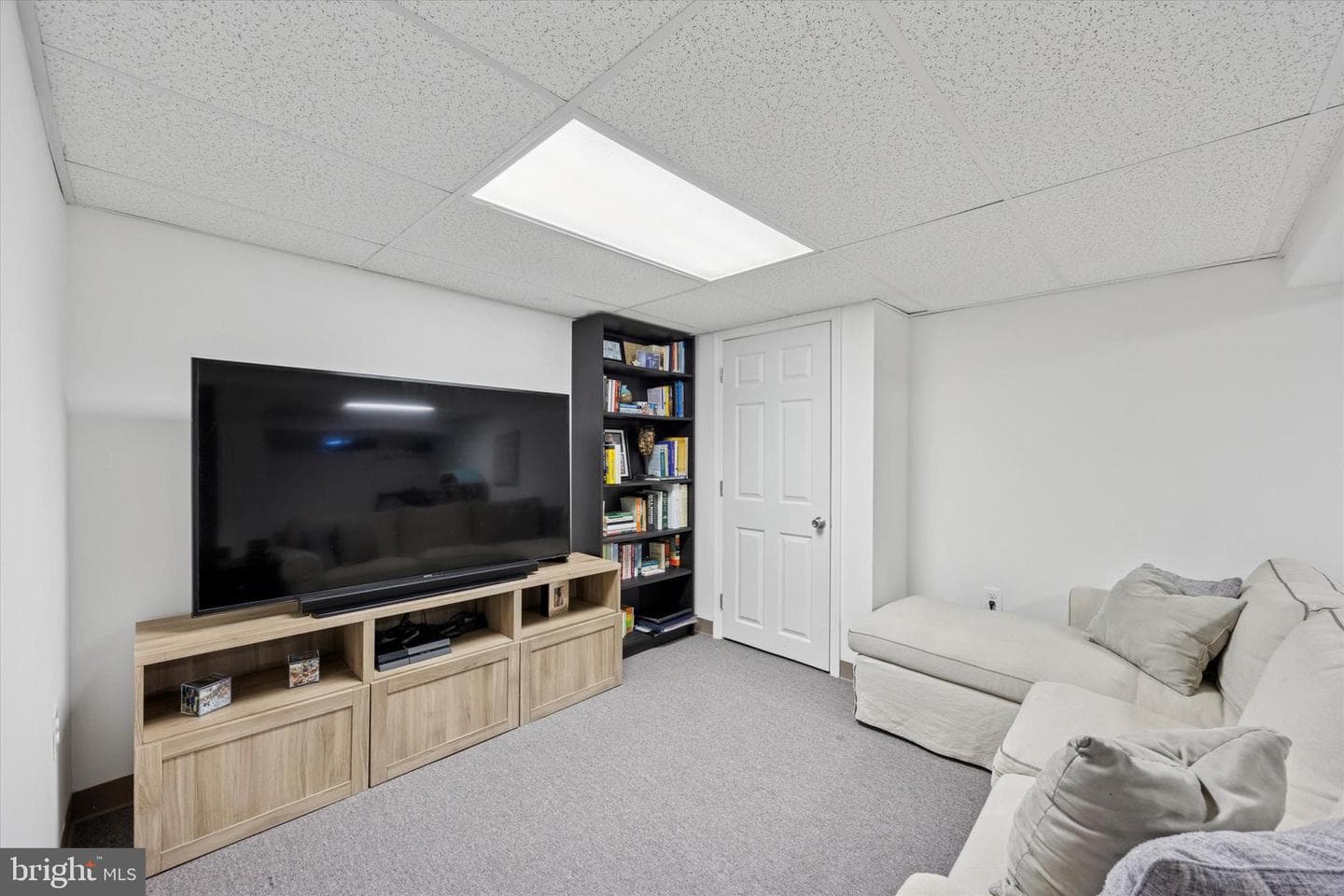 256 Ridgewood Road photo 15