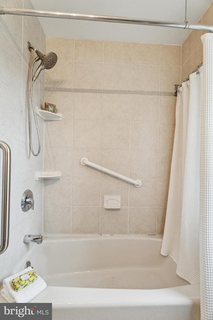 2501 W Darby Road photo 26
