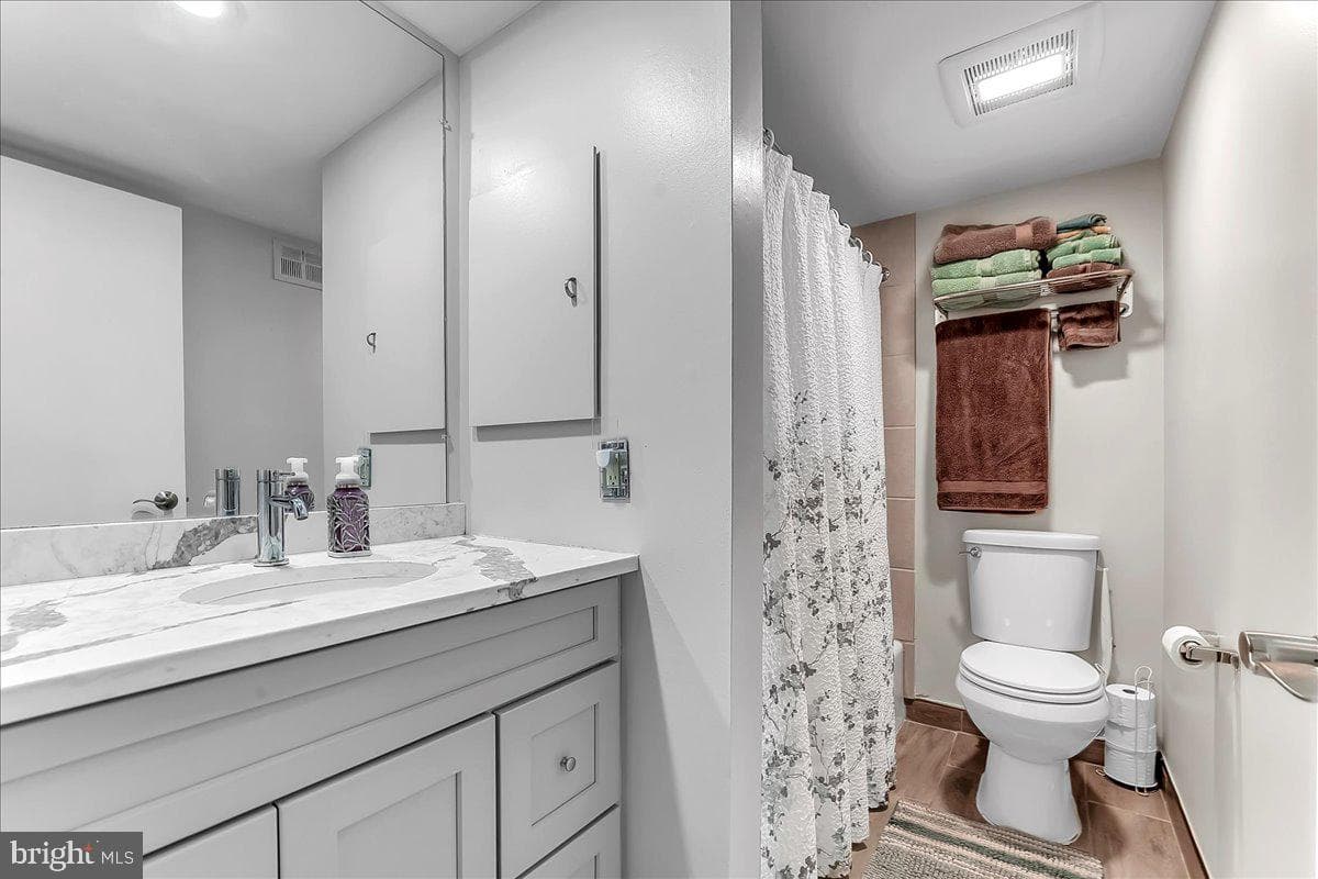 279 W Chelsea Circle photo 13