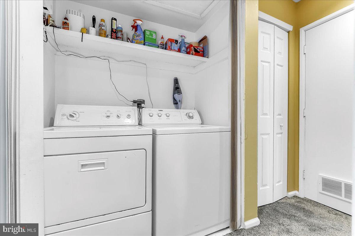 279 W Chelsea Circle photo 14