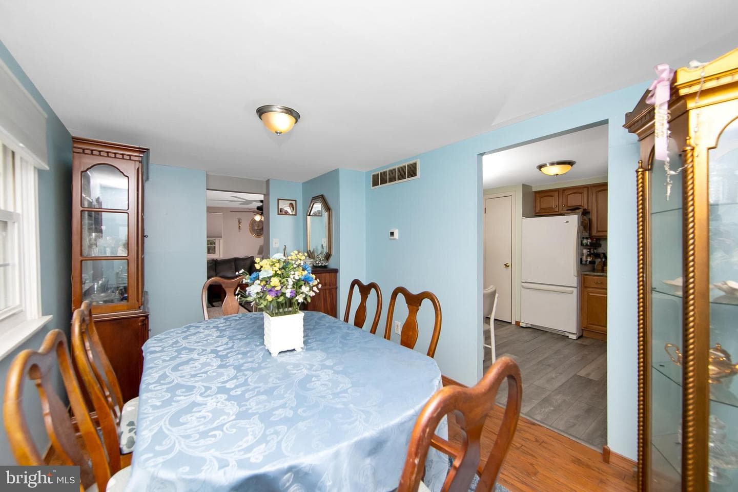 30 Colonial Circle photo 15