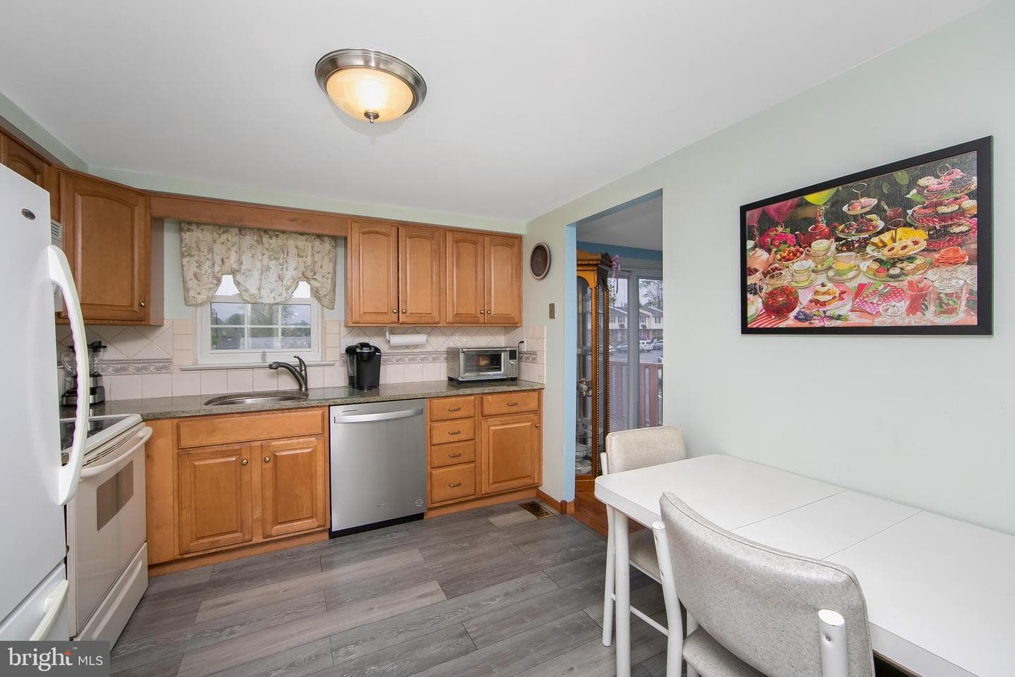 30 Colonial Circle photo 21