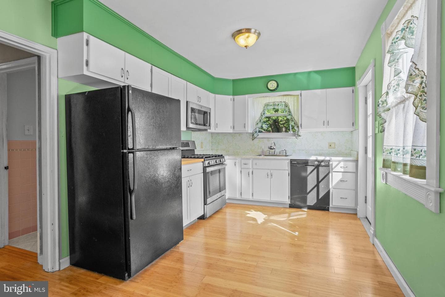 2207 Pershing Avenue photo 8