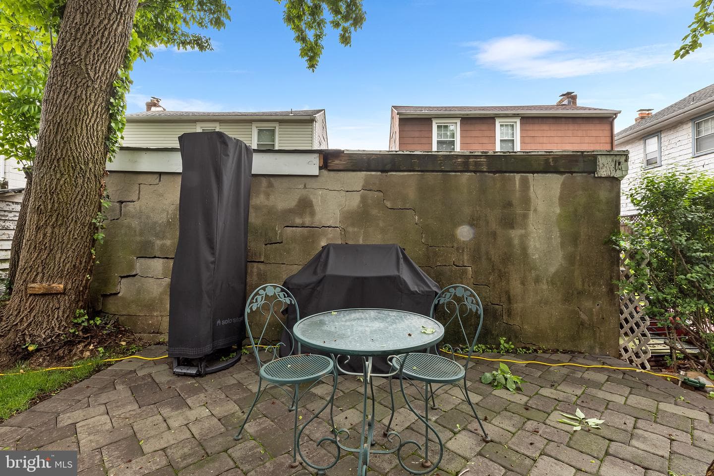 213 Yates Avenue photo 32
