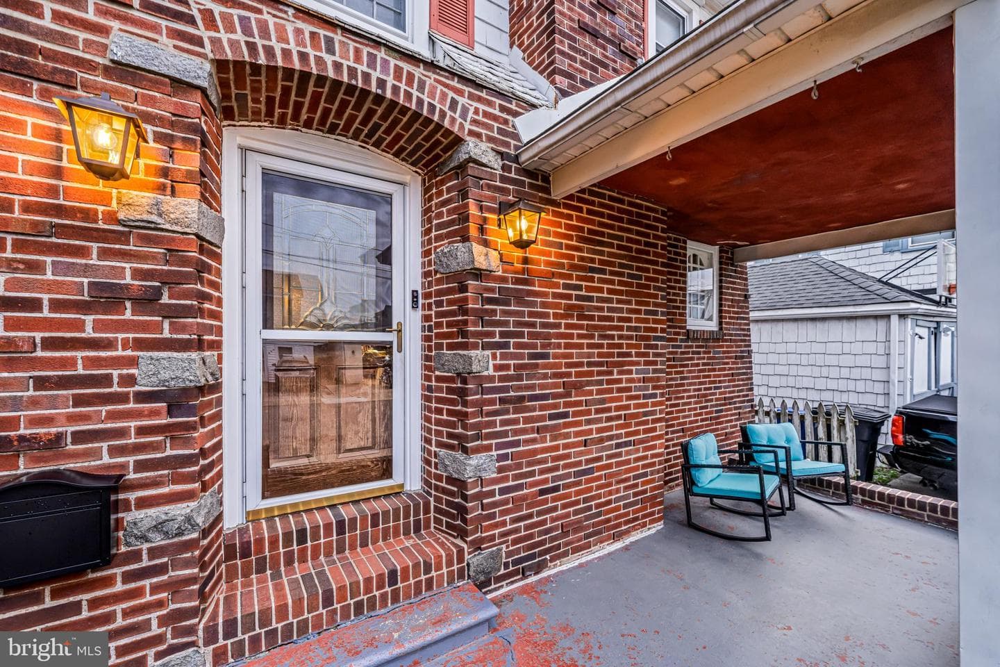 213 Yates Avenue photo 4