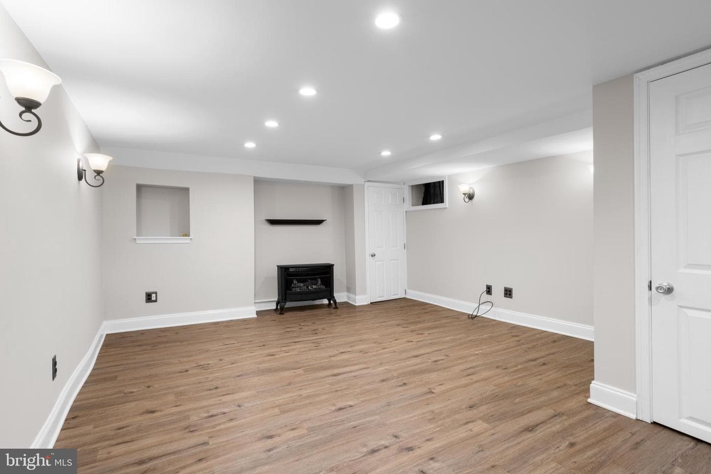 240 Hirst Avenue photo 11