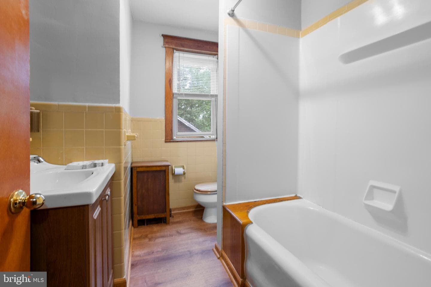 240 Hirst Avenue photo 16