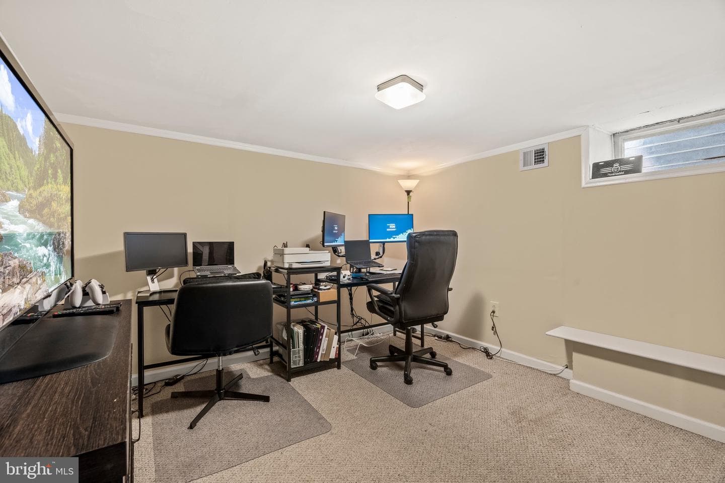 2319 Bond Avenue photo 16