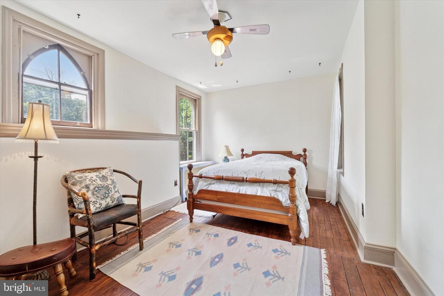 132 S Lansdowne Avenue photo 33