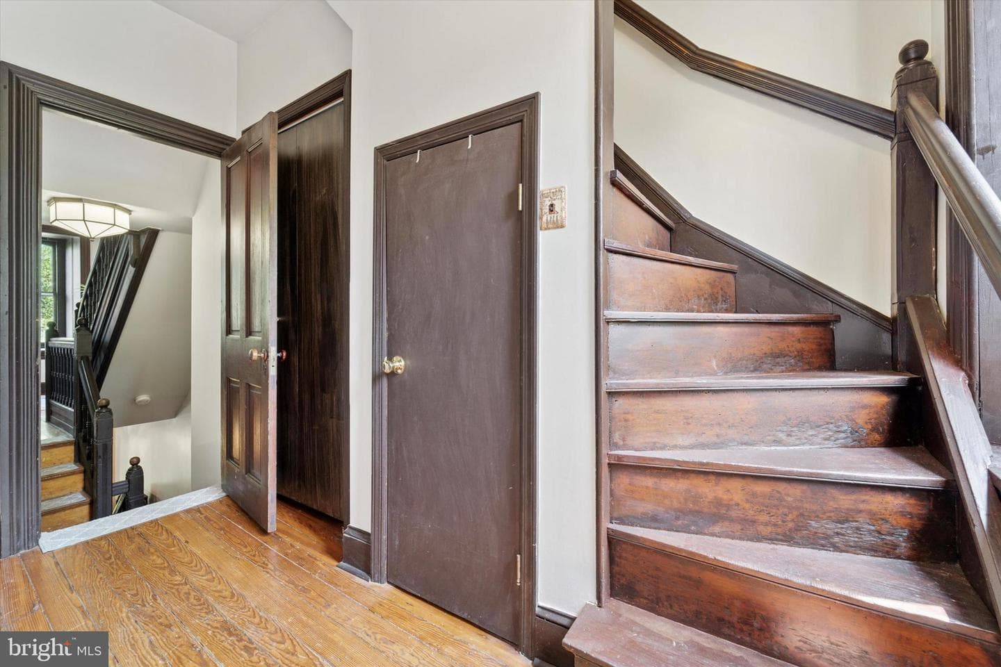 132 S Lansdowne Avenue photo 36
