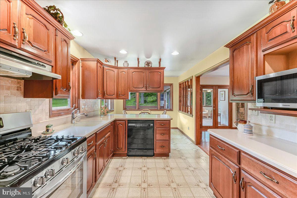 35 Andrien Road photo 13