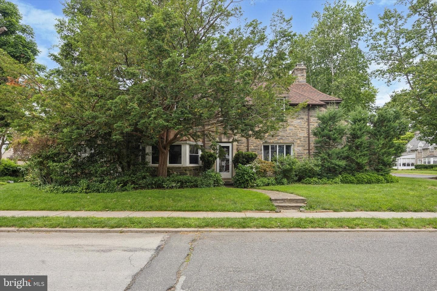 1100 Drexel Avenue photo 1