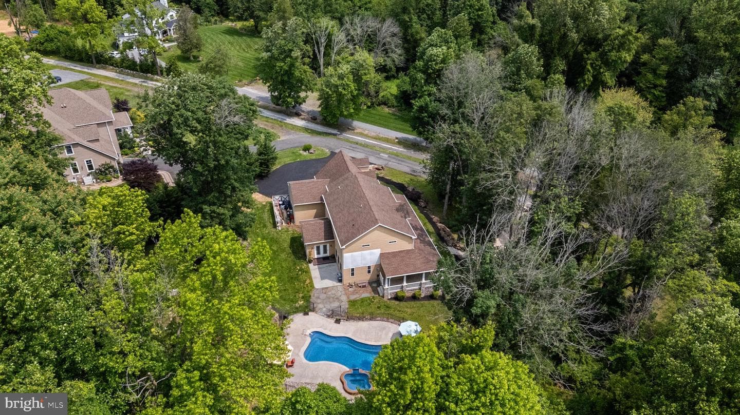 3137 Laughead Lane photo 72
